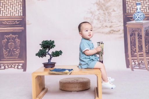 分宜孕妇肚子上的黑线